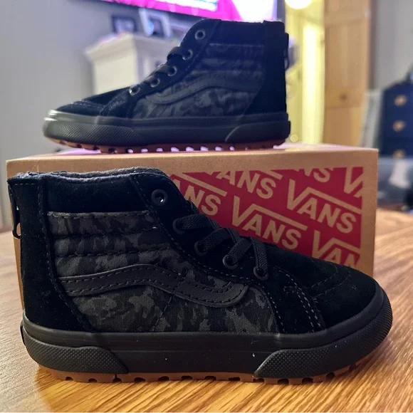 VANS Black Suede Toddler Sneakers